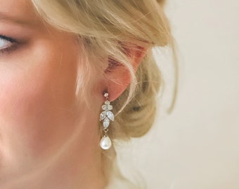 ELLEN PEARL // Diamond Leaf Drop Wedding Earrings, Diamond Bridal drop Earrings, CZ Earrings,Gold wedding earrings, gold earrings bridesmaid