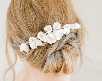 MATILDE // White Boho floral hair comb, FLOWER gold pearl comb, bride hair accessory, boho bride headpiece, spring bride hair accessory