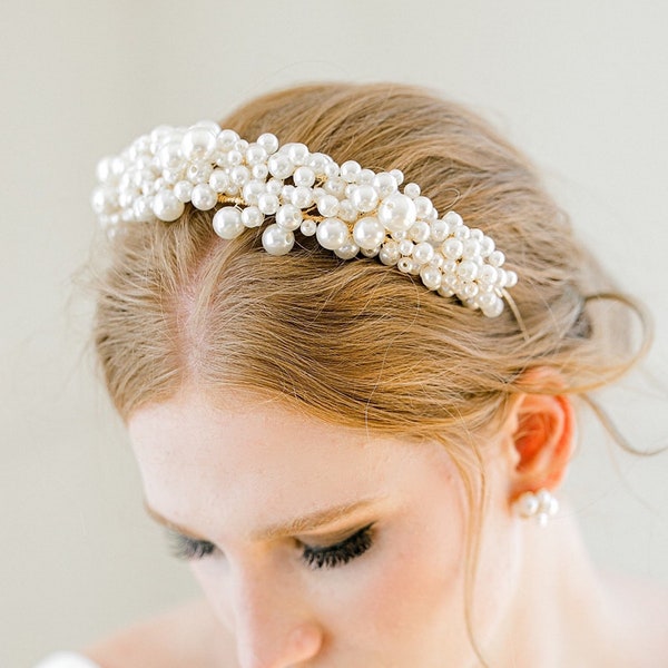 FIOLA // Pearl Bridal Headband,Pearl bride hair,Bride headband,pearl bride headpiece, Bridal hair Jewelry, Pearl Crown, pearl tiara headband