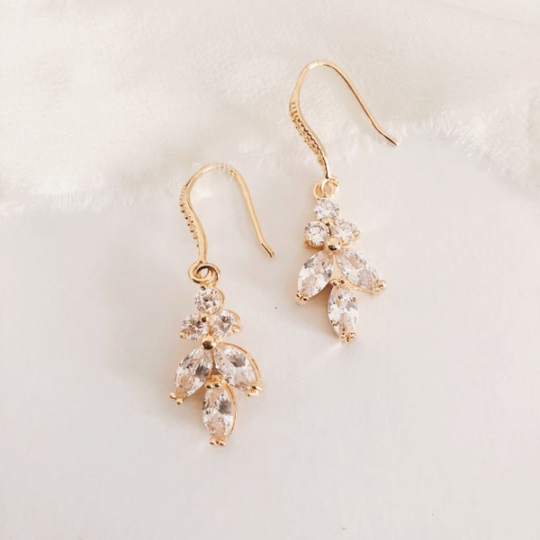 ELLEN //Gold Diamond Leaf Drop Wedding Earrings,Diamond Bridal drop Earrings,gold CZ Earrings,Gold wedding earrings,gold earrings bridesmaid