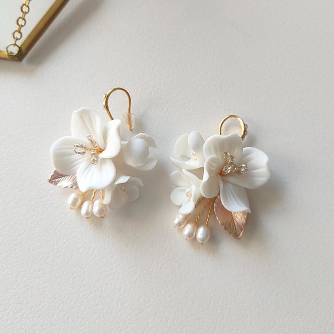 SOFINA // White Pearl Flower Wedding Earrings, Floral Bride Earrings ...