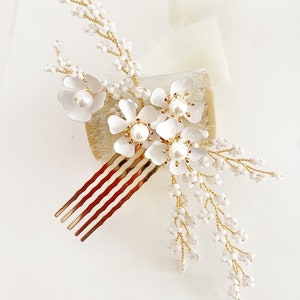KENNEDY // Boho floral gold hair comb, boho unique vintage bridal hair piece, bride hair accessory, boho Flower bride headband