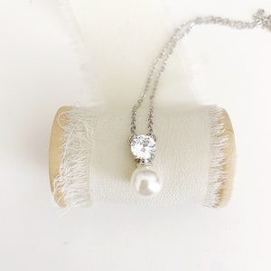 MYRNA // Collana semplice con perle e diamanti, collana da sposa con diamanti, collana da sposa, collana da sposa, set di gioielli con collana da damigella d'onore