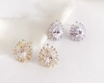 LISA // Vintage Diamond Stud Wedding Earrings,Silver Diamond Bridal Stud Earrings, Stud CZ Earrings,Gold wedding earrings, bridal earrings