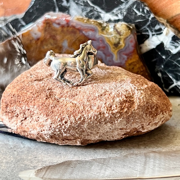 Horse Sterling Silver Ring, Signed Kabana 925, Horse Lovers, Old Pawn Jewelry, Perfect Gift, Womens Ring, Vintage Jewelry,