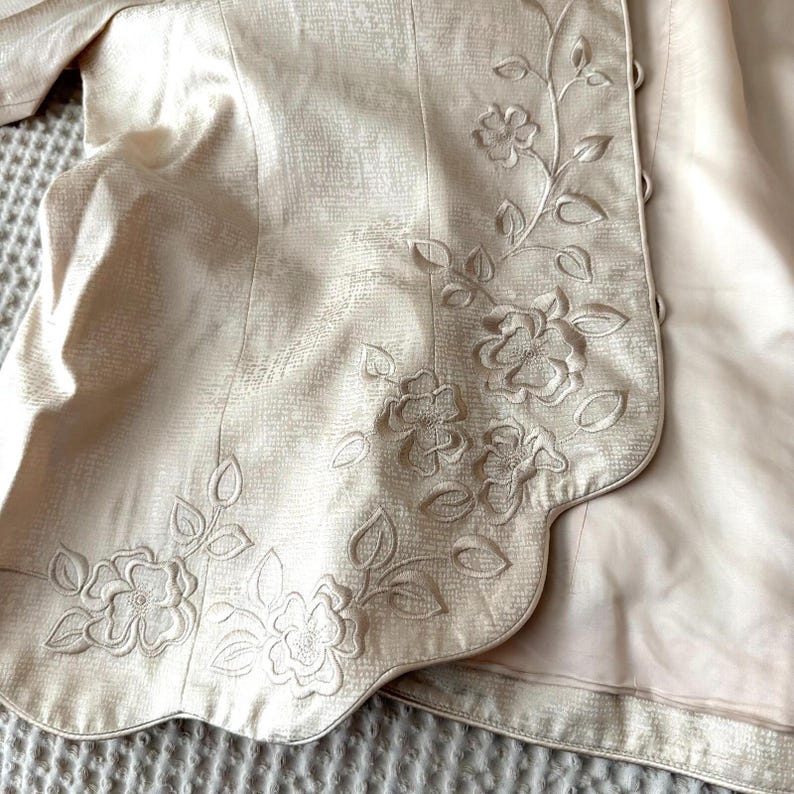 Vintage Shoulder-Padded Adrianna Papell Blazer cream Colored Size 16 image 4