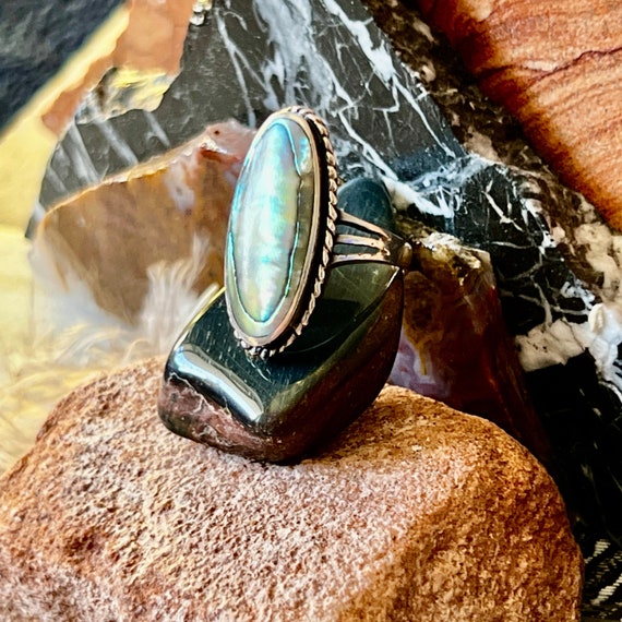 Vintage Abalone Shell Sterling Silver Ring, Size … - image 2
