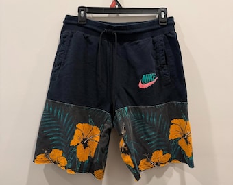 Mens Nike Alumni "Vice" Shorts Size Medium