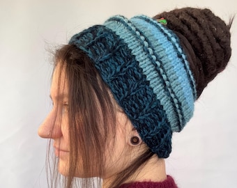 Ręcznie robiona na drutach czapka z mieszanki alpaki do dredów - Midnight Alley Road Blue