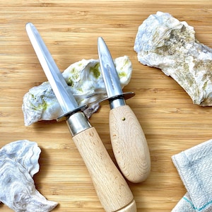 Japanese Oyster Shucker: Stainless Steel Opener with Wooden Handle