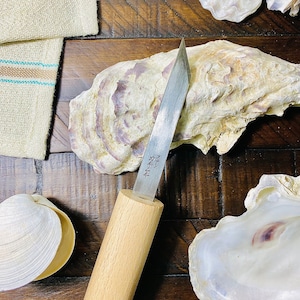 Japanese Oyster Shucker: Stainless Steel Kakimuki with Wooden Handle