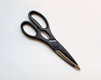 Japanese Kitchen Shears: Serrated Stainless Steel, Made in Japan