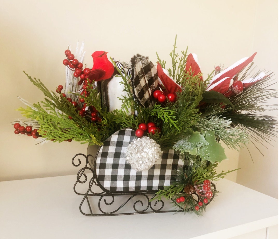Black and White Sleigh Centerpiece, Buffalo Sleigh, Sleigh With