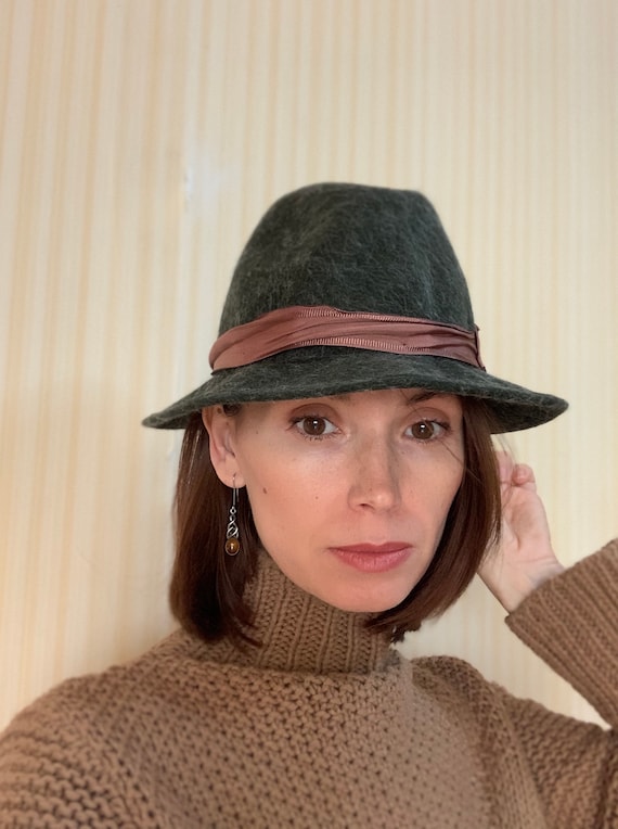 Vintage stylish fashionable hat Vintage Style Hats and How To Wear Them! – Kitten D main image 2