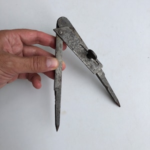 Vintage Tool, Caliper, Divider Caliper Compass, Locksmith Tool, Measuring Tool, Industrial Decor, Collectible caliper, Engineer Gift,