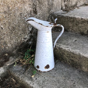 Vintage Enamel Pitcher, Water Pitcher, Large Bath Pitcher, Rustic Decor, Shabby Chic, Garden Decor