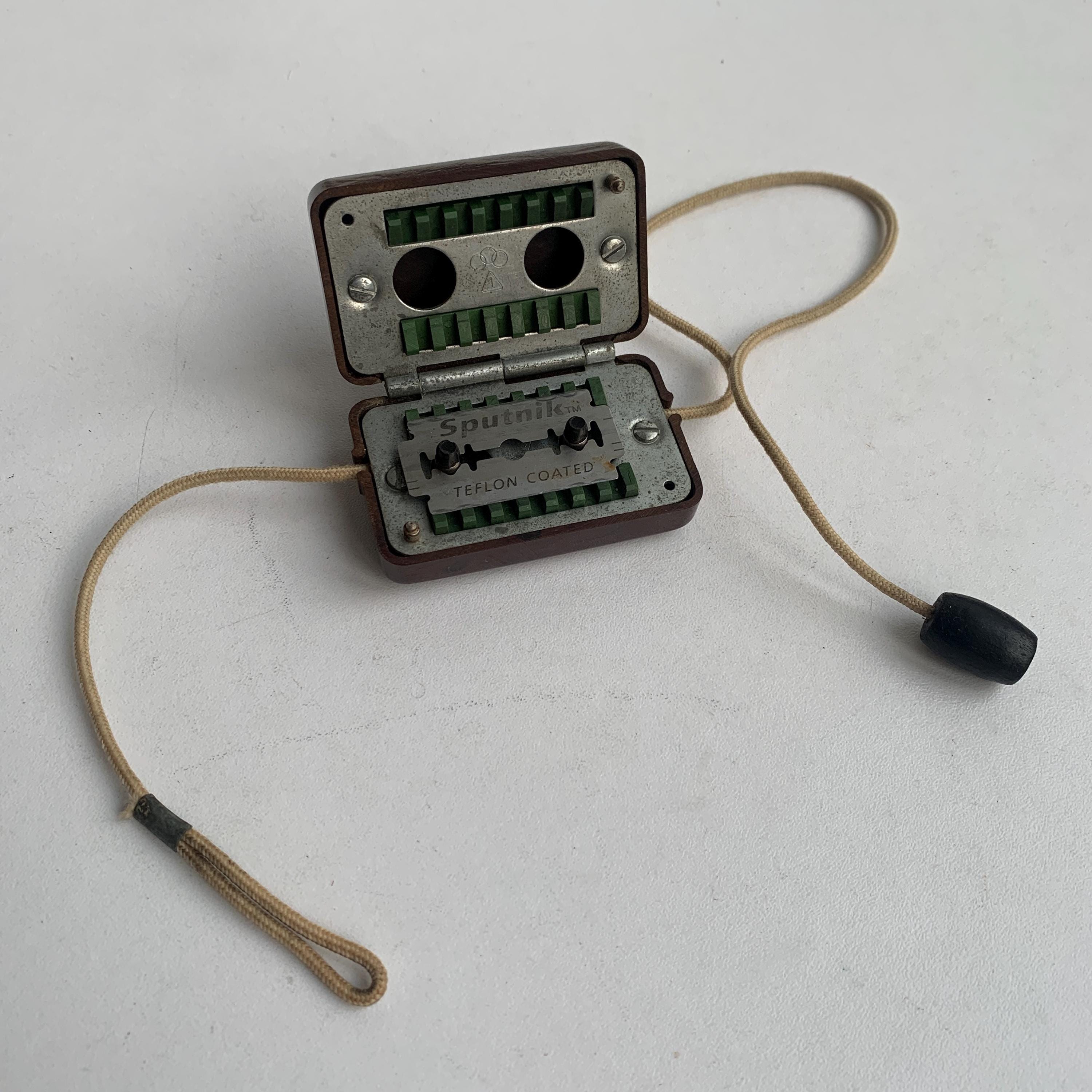 Razor blade sharpener - Etsy 日本