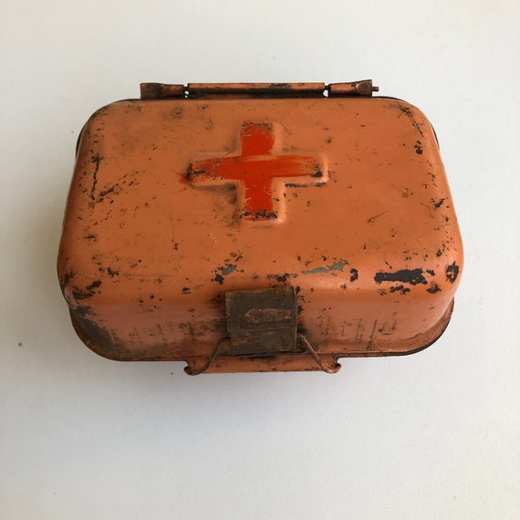 60s 米軍　実物 MEDICAL FIRST AID KIT CASE アルミ Vintage Metal First Aid Kit, Soviet Car First Aid Kit, First Aid