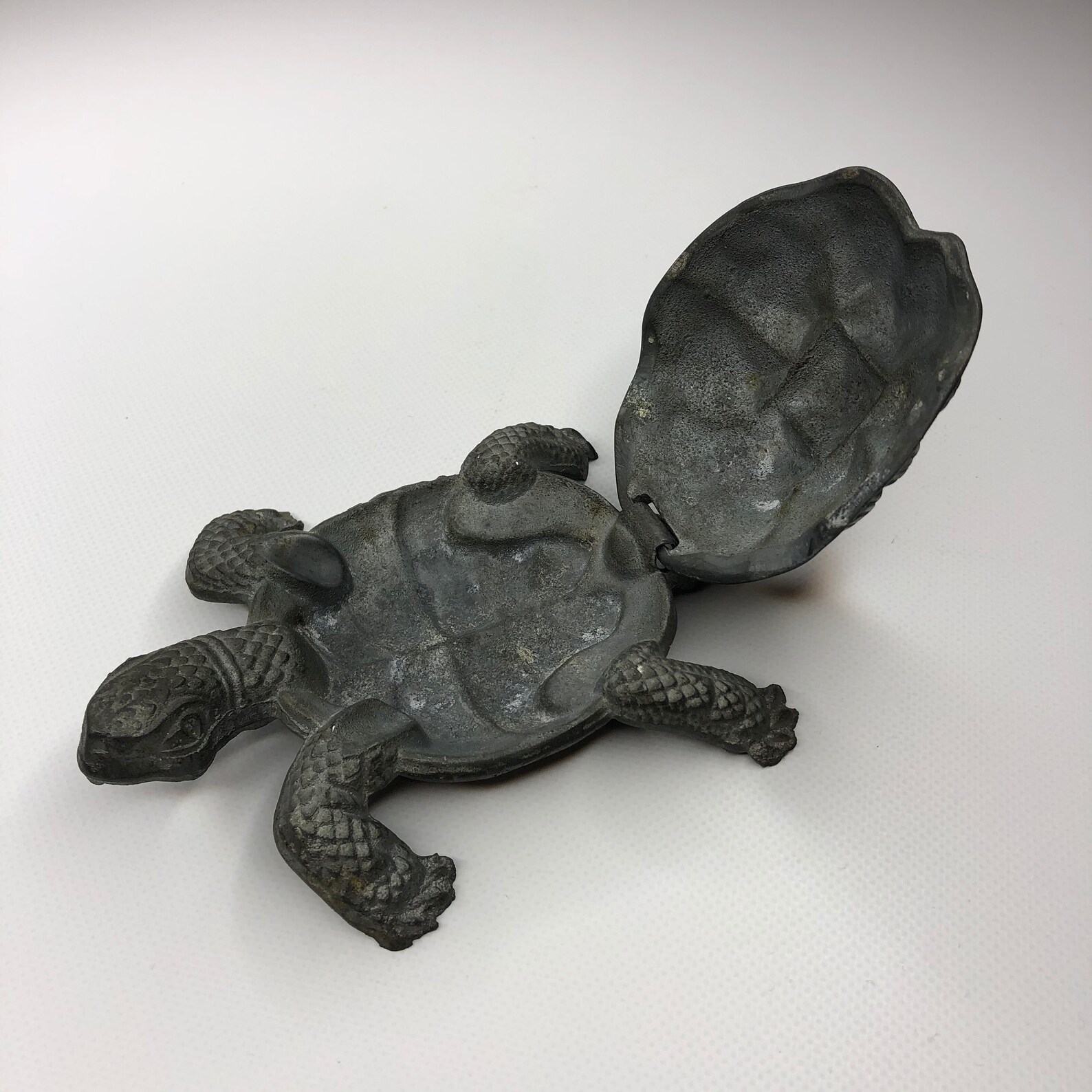 Metal ashtray Turtle Vintage ashtray cigar Etsy