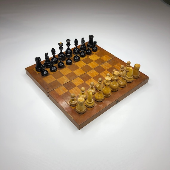 ヴィンテージ チェス、チェス盤 31 cm x 31 cm、古い木製チェス 