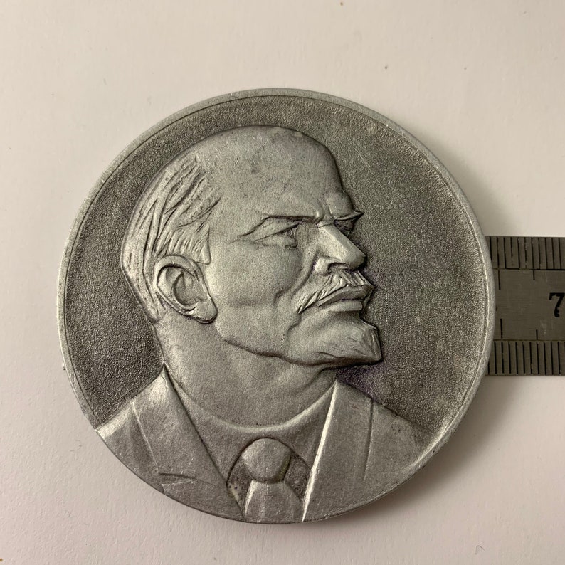 Vintage Medal Lenin of the USSR Collectible medal Relief image Commemorative medal Big table medal