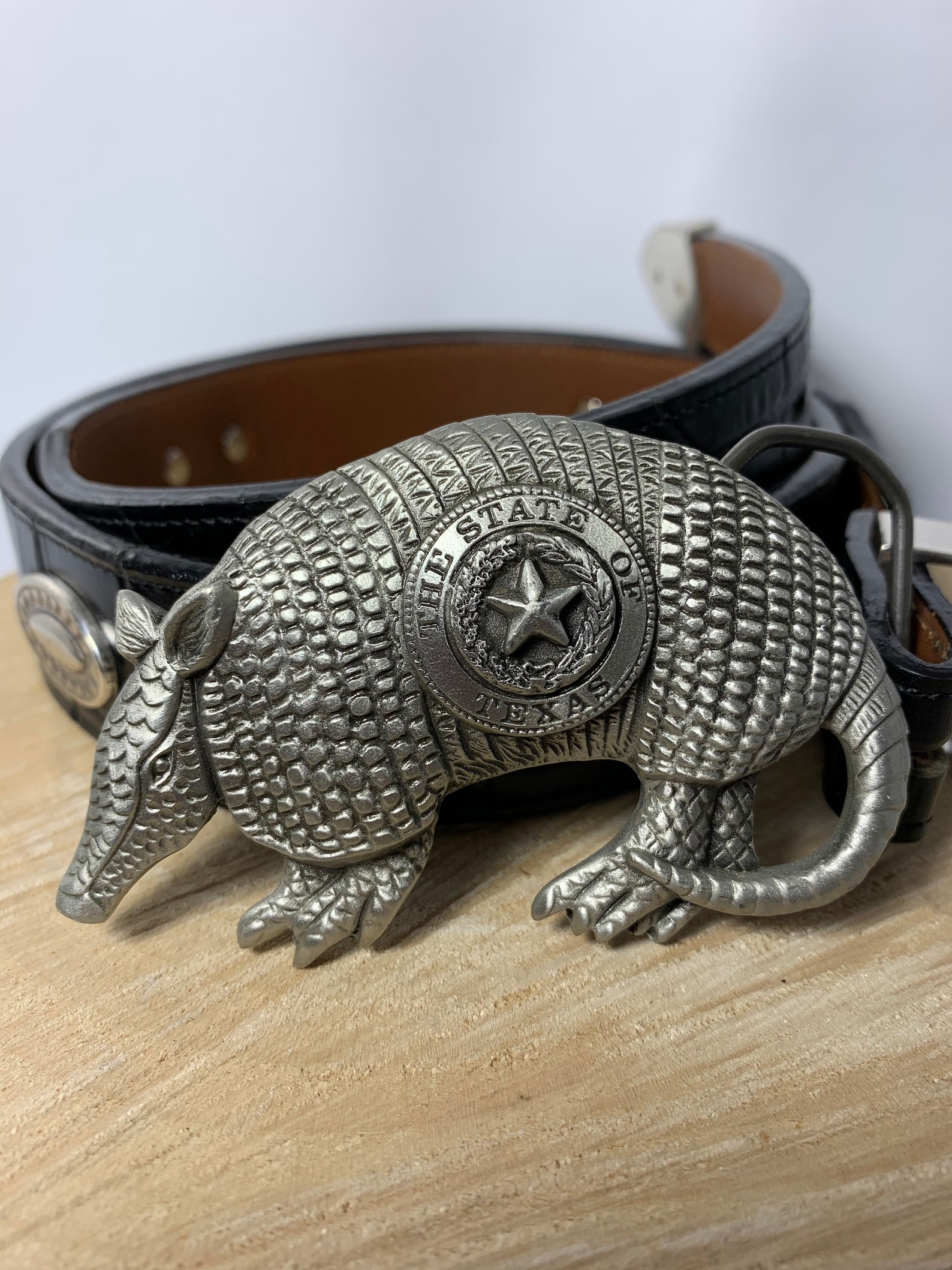 lucchese belt buckle