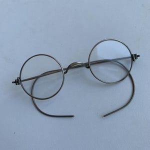 Vintage Round Glasses, Medical Glasses, Wire Frame Glasses, Antique Glasses, Photo Props, Retro Glasses, Vintage Gift