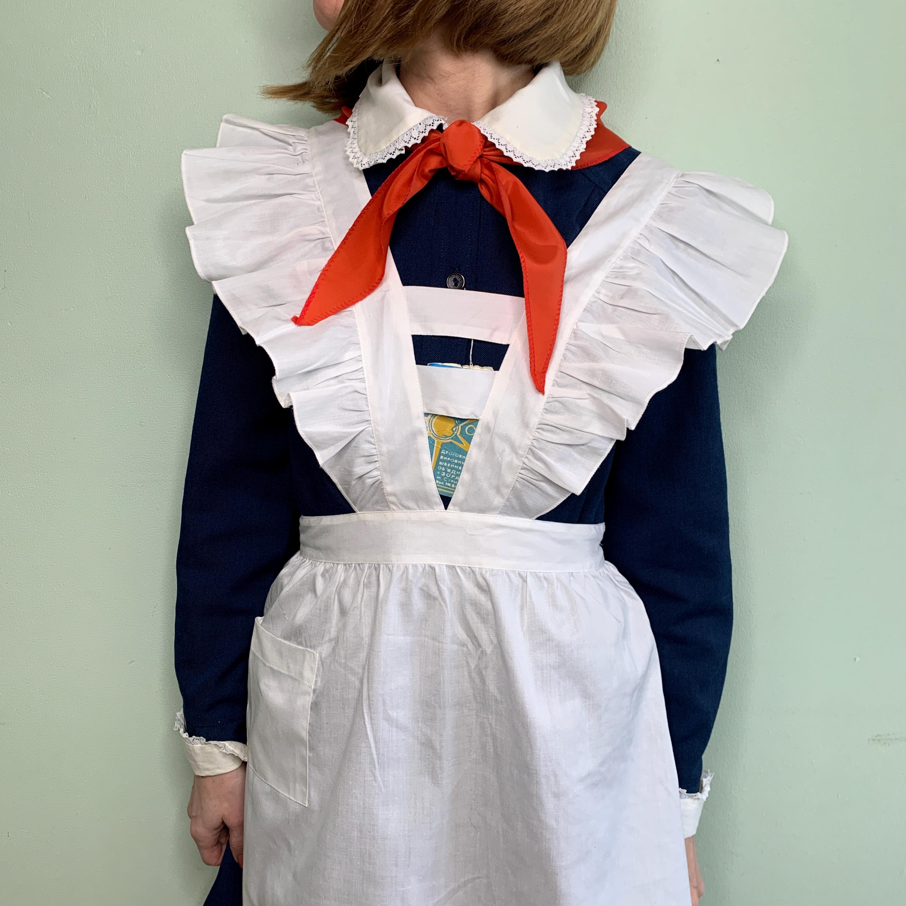 ヴィンテージの制服、礼服、ソビエトの学生服、女子の制服、青いドレス