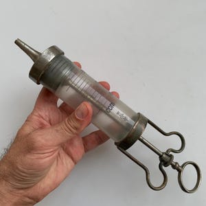 Vintage Medical Syringe, Janet Syringe, Ear Syringe, Large Syringe 100ml, Glass Flushing Syringe, Reusable Syringe, Medical Instrument, Gift