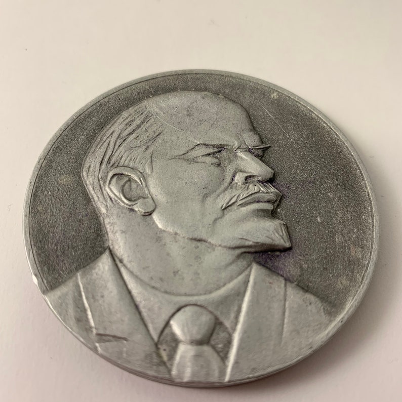 Vintage Medal Lenin of the USSR Collectible medal Relief image Commemorative medal Big table medal