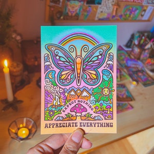 NON ASPETTARTI NULLA, apprezza TUTTO // Cartolina, biglietto d'auguri // C6 - Farfalla, Groovy, Affermazione