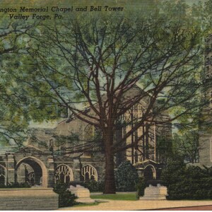 vintage Linen Postcard Washington Memorial Chapel et Bell Tower Valley Forge Pennsylvanie 1953
