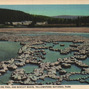 vintage Linen Postcard Sapphire Pool et Biscuit Basin Yellowstone National Park Wyoming 1935
