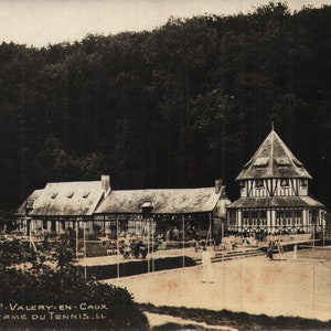 Cartão postal vintage com foto real Saint-Valery-en-Caux La Ferme du Tennis França 1930 - 1940 Deckle Edge Tennis Club
