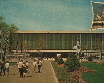 Vintage Chrome Postcard United States Pavilion New York World's Fair 1964 - 1965 Flushing NY