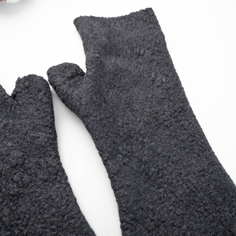 Handmade black arm warmers Felted wool fingerless gloves Gift for women Wool mittens Charcoal grey seamless mitts