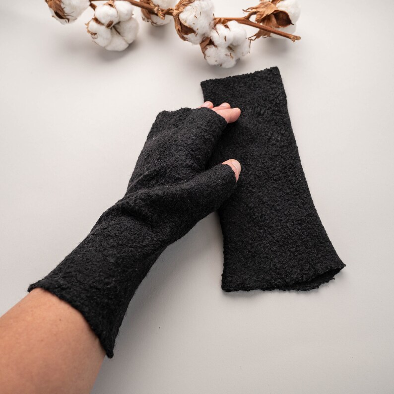 Handmade black arm warmers Felted wool fingerless gloves Gift for women Wool mittens Charcoal grey seamless mitts