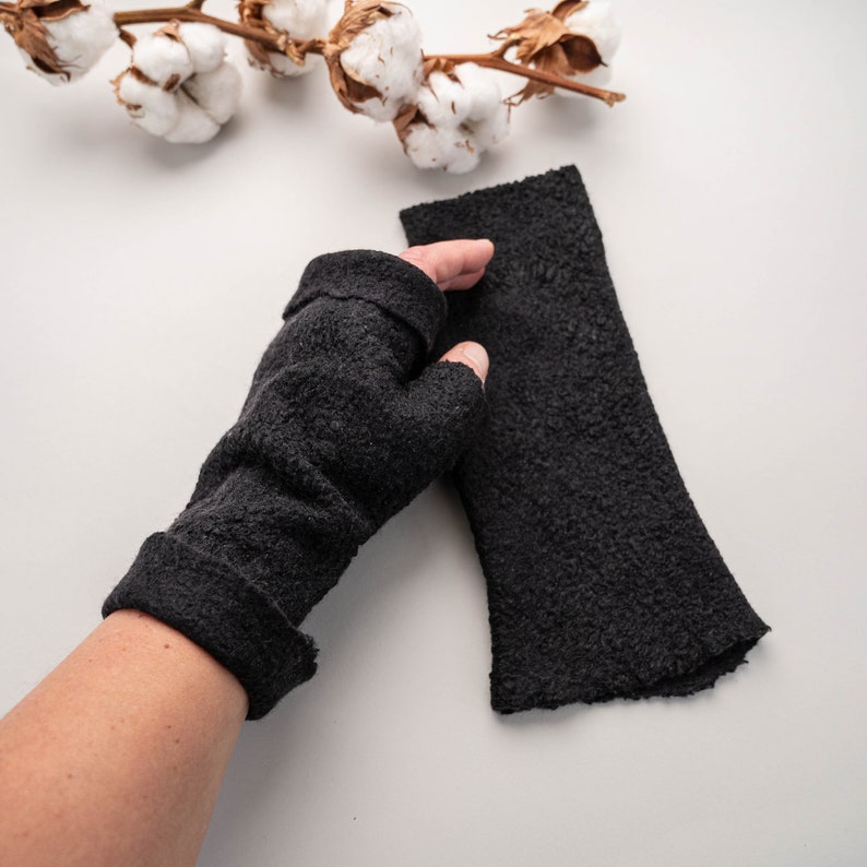 Handmade black arm warmers Felted wool fingerless gloves Gift for women Wool mittens Charcoal grey seamless mitts