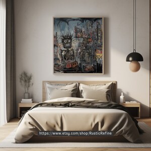 Puede incluir: Un dormitorio beige con una gran pintura abstracta sobre la cama. La pintura presenta una figura negra con una corona y un fondo de paisaje urbano. La cama tiene una cabecera beige y un edred&oacute;n blanco.