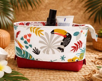 PDF Pattern for a Retractable Toiletry Bag - in French