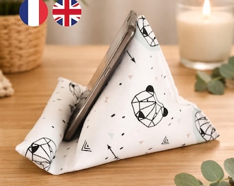 PDF Pattern for a pyramid-shaped cushion holder for a mobile phone - in French and English