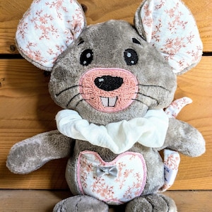 PDF pattern and sewing tutorial for Dolie the mouse plush toy - in French
