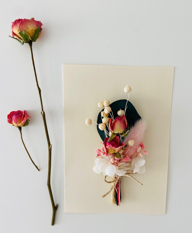Carte d'anniversaire avec fleurs et roses séchées, durable, carte cadeau, carte de félicitations, carte de mariage, carte de fête des mères, mini bouquet + Getrocknete Rosen