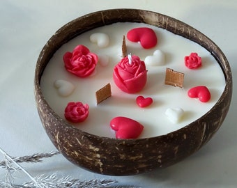 Kerze Kokosschale Rapswachs, dekoriert, handgemacht - Das perfekte Geschenk zu besonderen Anlässen
