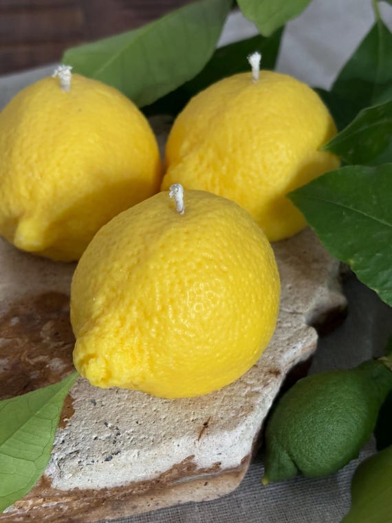 Kerze Zitrone, Zitronenkerze, Gelbe Kerze, Zitruskerze, Lemon Candle, Zitrus Wachskerze, Zitronen Motivkerze, Rapswachskerze