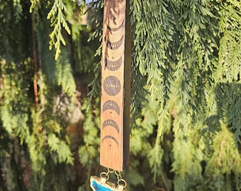 Phases de lune gravées, bâtons de tonneau de vin, chrysocolle, feuille d'or, oeuvre d'art