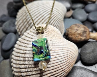 Collier coulissant en laiton avec perles de verre et de quartz rutile