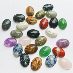 Lot of 26 natural semi-precious stones (cabochons)