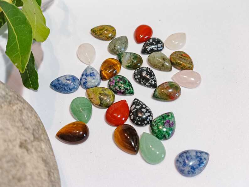 Lot de 25 cabochons gouttes en pierres fines naturelles semi précieuses image 4