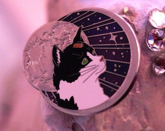 Pin esmaltado de Félicette, la primera gata en el espacio